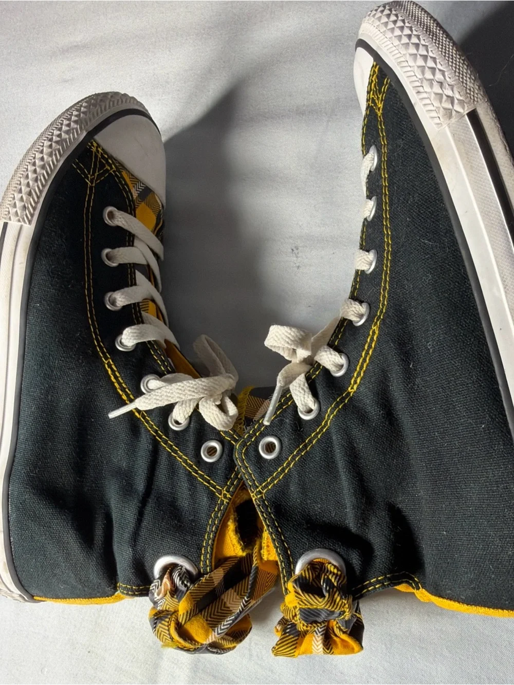 Converse Kids High-Top Sneakers in Black and Yellow Plaid
